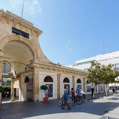 Atico & Jacuzzi Cruz By Cadiz4rentals * كاديز