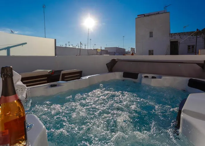 Atico & Jacuzzi Cruz By Cadiz4rentals * Cádiz